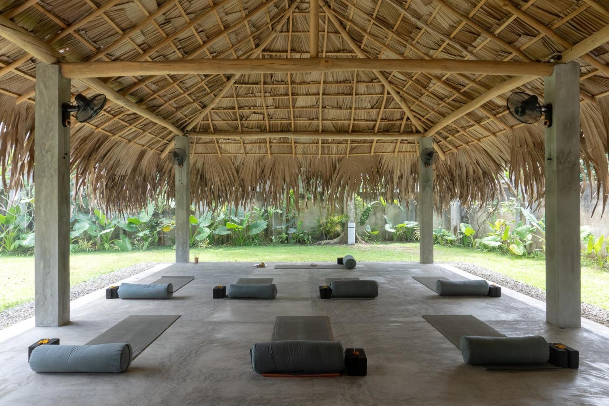 Lotus Surf And Wellness Apartment Ахангама Екстериор снимка